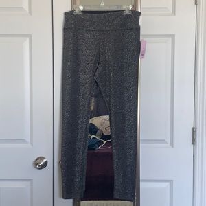 Metallic black/silver leggings